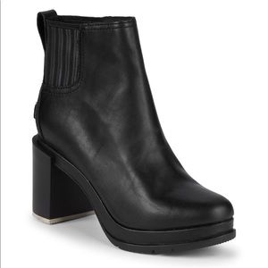 Sorel Leather Chelsea Boots